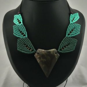 agate green leaf necklace